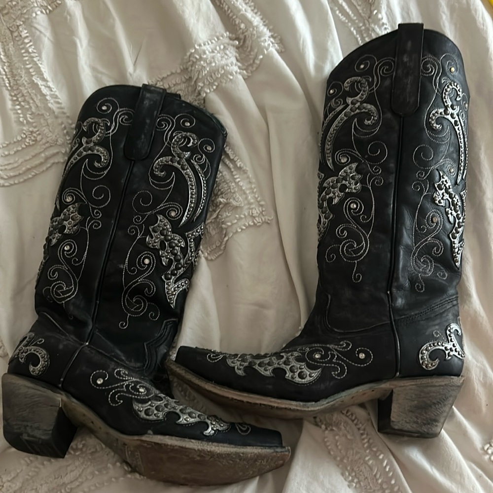 Corral black and silver boots women’s cowgirl boots 8.5